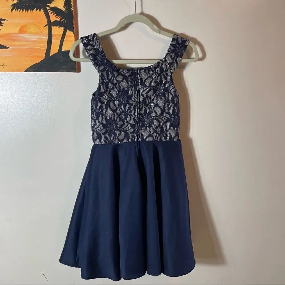 City studio dress - Picture 5 of 8